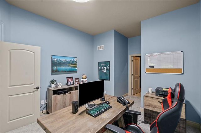 20215 W 89th Terrace, Lenexa, KS 66220