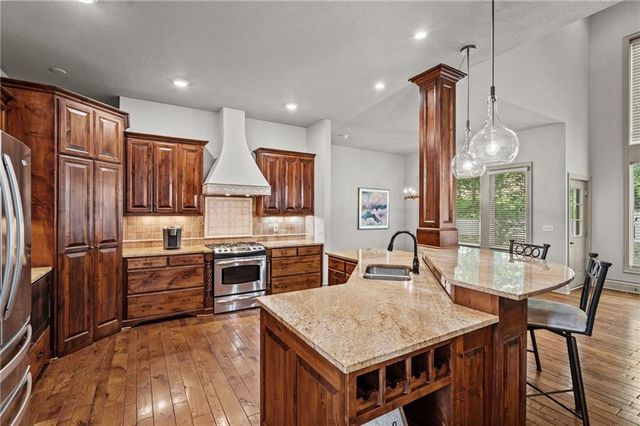20215 W 89th Terrace, Lenexa, KS 66220