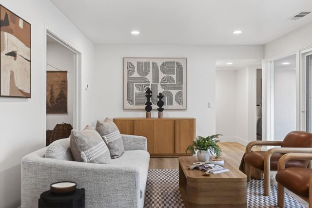 4824 Crestwood Way, Sacramento, CA 95822