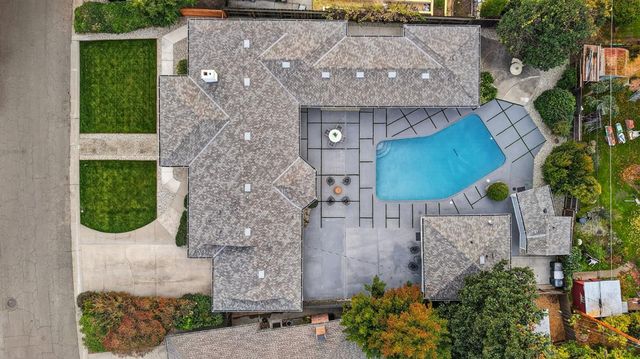 4824 Crestwood Way, Sacramento, CA 95822