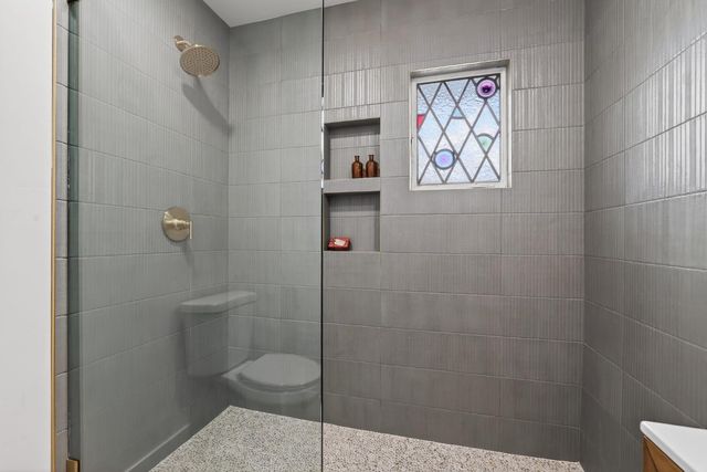 4824 Crestwood Way, Sacramento, CA 95822