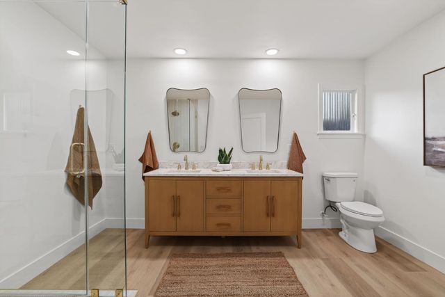 4824 Crestwood Way, Sacramento, CA 95822