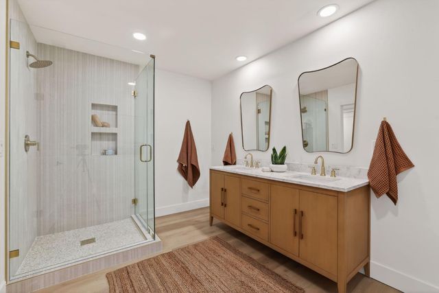 4824 Crestwood Way, Sacramento, CA 95822