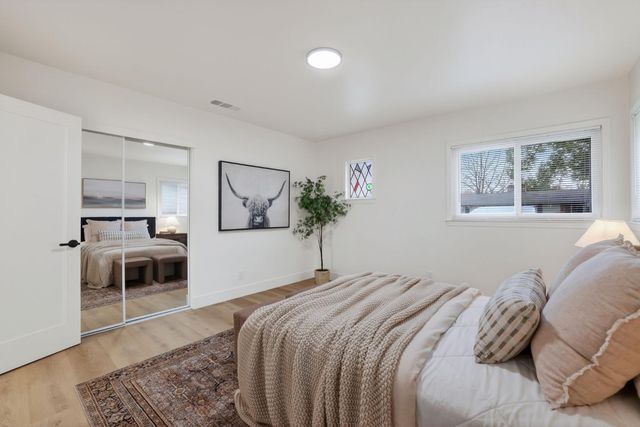 4824 Crestwood Way, Sacramento, CA 95822