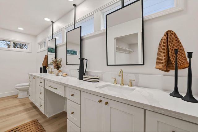 4824 Crestwood Way, Sacramento, CA 95822