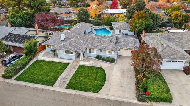 4824 Crestwood Way, Sacramento, CA 95822
