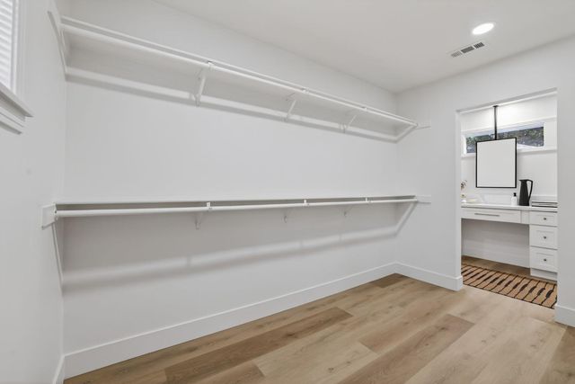 4824 Crestwood Way, Sacramento, CA 95822