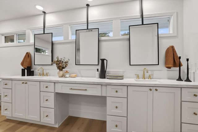 4824 Crestwood Way, Sacramento, CA 95822