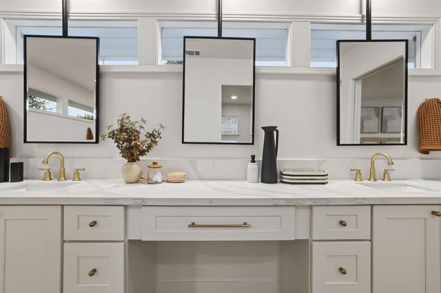 4824 Crestwood Way, Sacramento, CA 95822