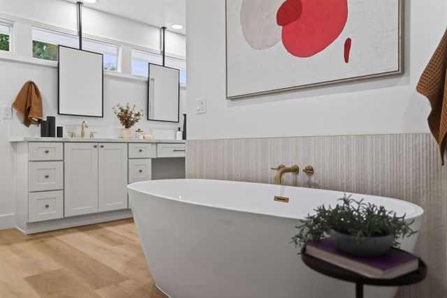 4824 Crestwood Way, Sacramento, CA 95822