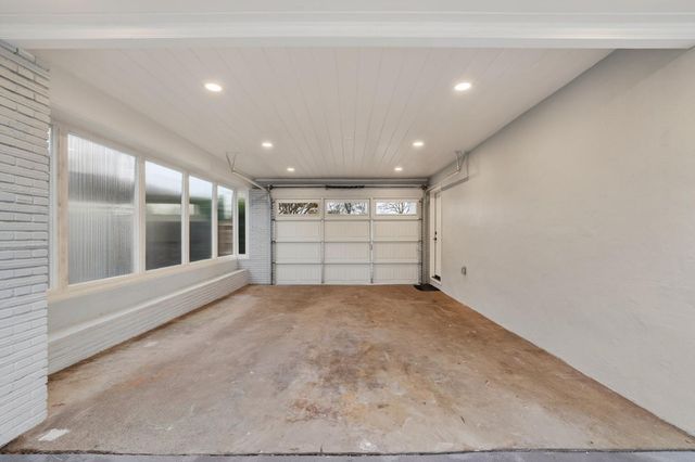 4824 Crestwood Way, Sacramento, CA 95822