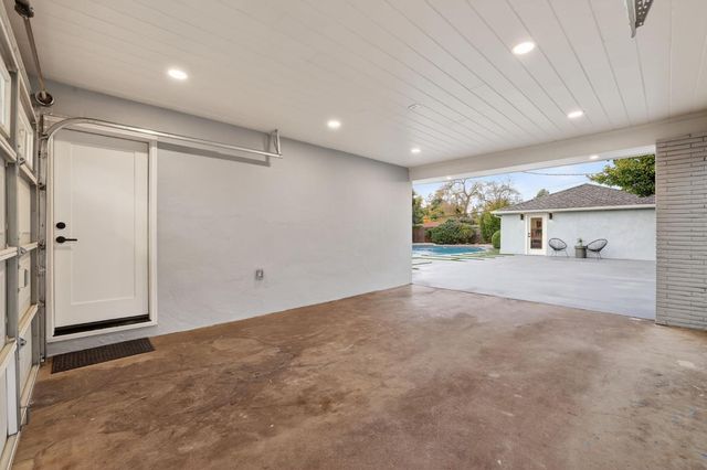 4824 Crestwood Way, Sacramento, CA 95822