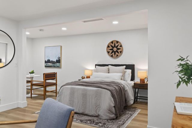 4824 Crestwood Way, Sacramento, CA 95822