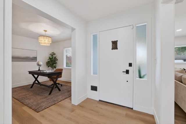 4824 Crestwood Way, Sacramento, CA 95822