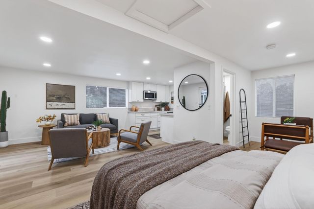 4824 Crestwood Way, Sacramento, CA 95822