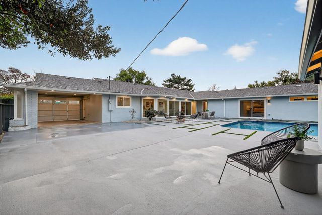 4824 Crestwood Way, Sacramento, CA 95822