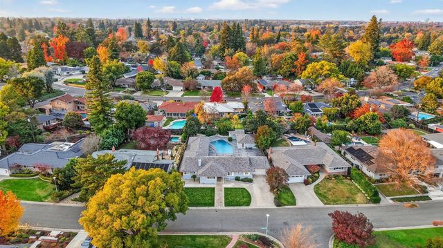 4824 Crestwood Way, Sacramento, CA 95822