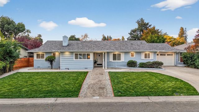 4824 Crestwood Way, Sacramento, CA 95822