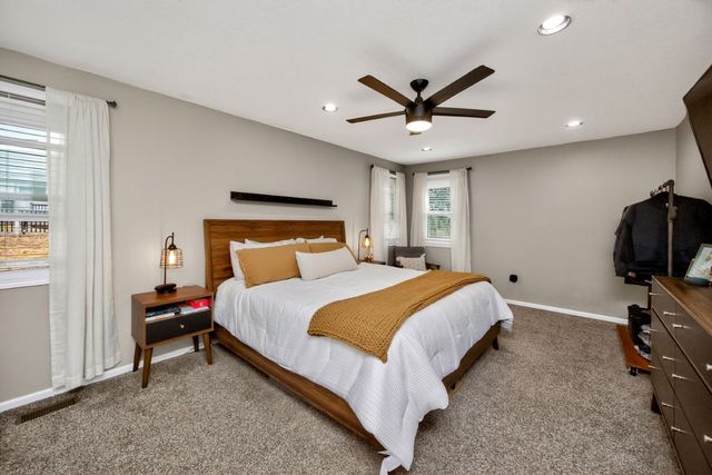 4515 89th Street, Urbandale, IA 50322