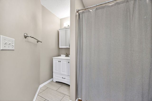 4515 89th Street, Urbandale, IA 50322