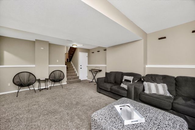 4515 89th Street, Urbandale, IA 50322