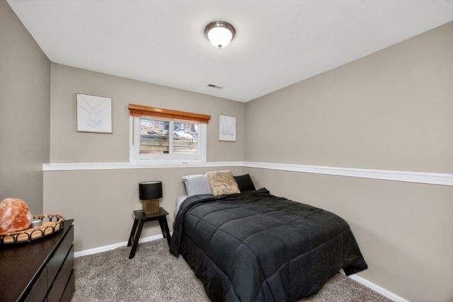 4515 89th Street, Urbandale, IA 50322