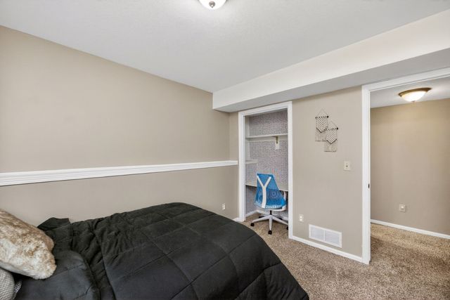 4515 89th Street, Urbandale, IA 50322