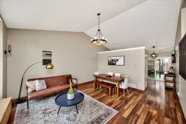 4515 89th Street, Urbandale, IA 50322