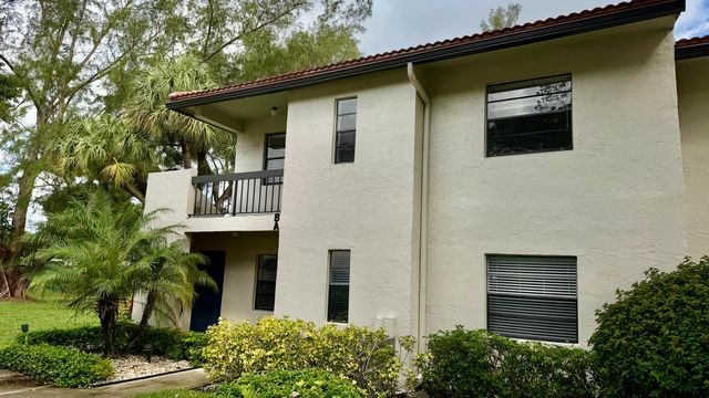 21695 Tall Palm Circle 4a, Boca Raton, FL 33433