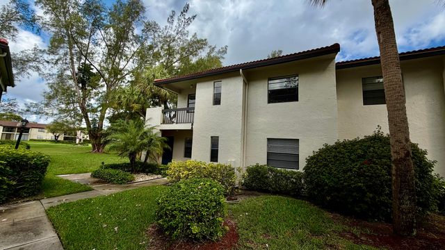 21695 Tall Palm Circle 4a, Boca Raton, FL 33433