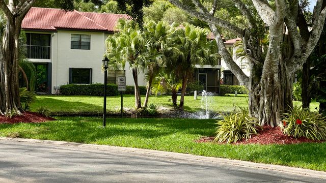21695 Tall Palm Circle 4a, Boca Raton, FL 33433