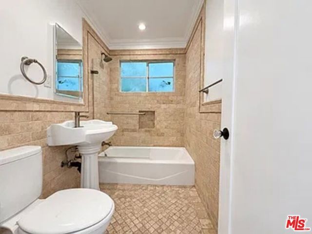 1212 10th Street 10, Santa Monica, CA 90401