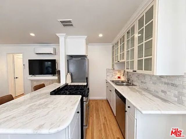 1212 10th Street 10, Santa Monica, CA 90401