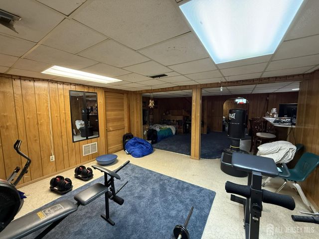 4 Fern Court, North Brunswick, NJ 08902