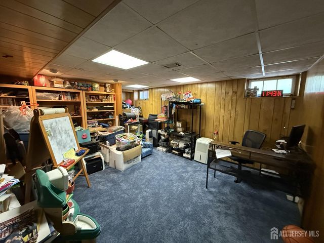 4 Fern Court, North Brunswick, NJ 08902