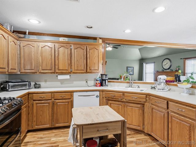 20145 S River Ranch Road, Claremore, OK 74019