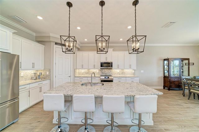 289 VILLORESI BOULEVARD, Nokomis, FL 34275
