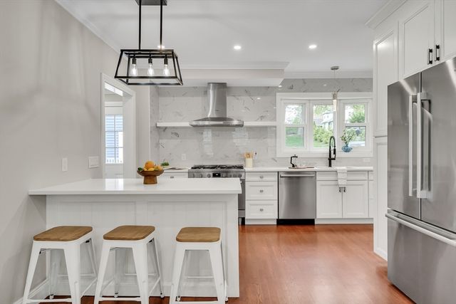 20 Riverview St, Dedham, MA 02026