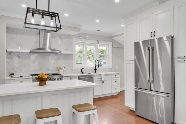 20 Riverview St, Dedham, MA 02026