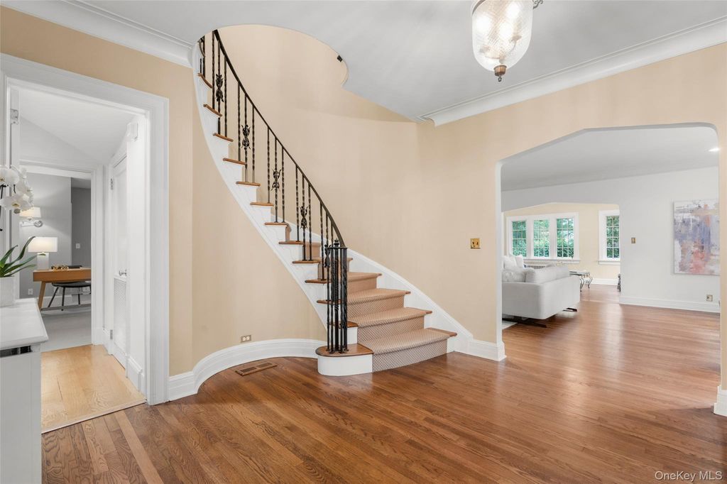 260 Overlook Road, New Rochelle, NY 10804 — photo 4