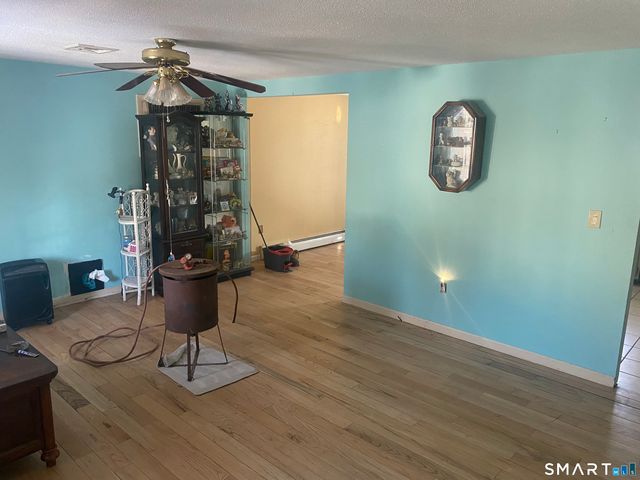 28 Kent Court, Middletown, CT 06457