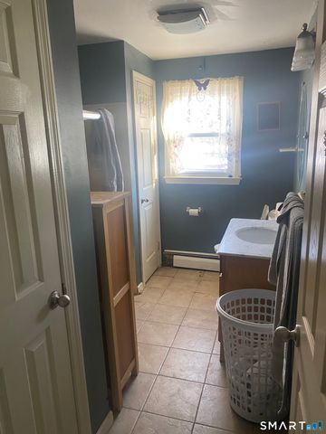 28 Kent Court, Middletown, CT 06457