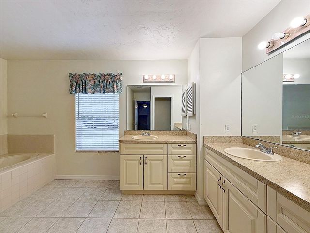 3550 NW 46TH TER, Gainesville, FL 32606