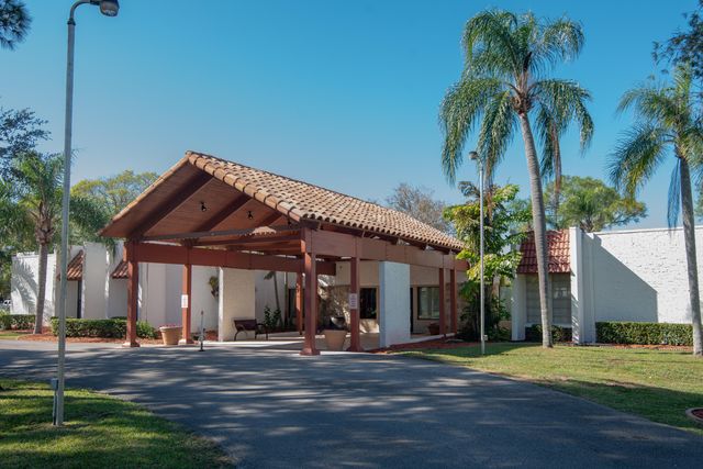 14 Jacaranda Lane, Port St. Lucie, Port St Lucie, FL 34952