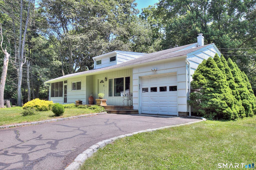 5 Guyer Road, Westport, CT 06880