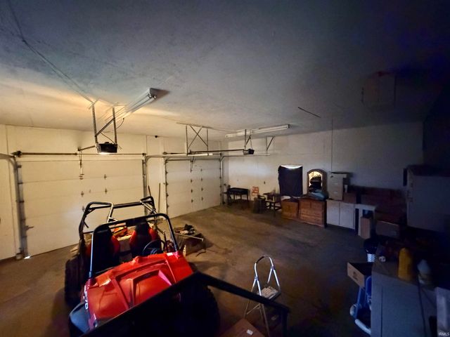 80 SE 12TH Street, Linton, IN 47441