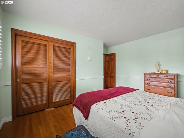 2301 Ne 130TH Ave, Portland, OR 97230