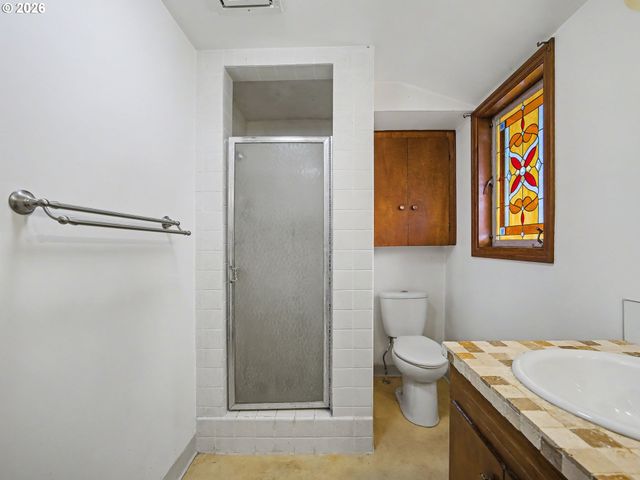 2301 Ne 130TH Ave, Portland, OR 97230