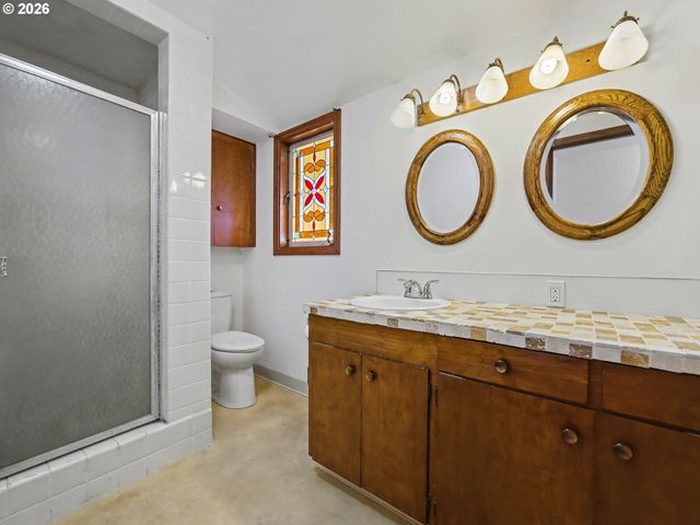 2301 Ne 130TH Ave, Portland, OR 97230