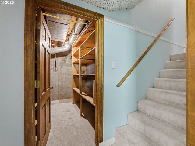 2301 Ne 130TH Ave, Portland, OR 97230